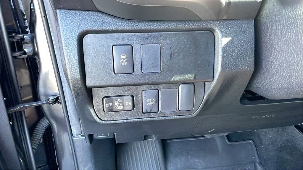 Certified 2022 Toyota Tacoma SR5 RWD image 25