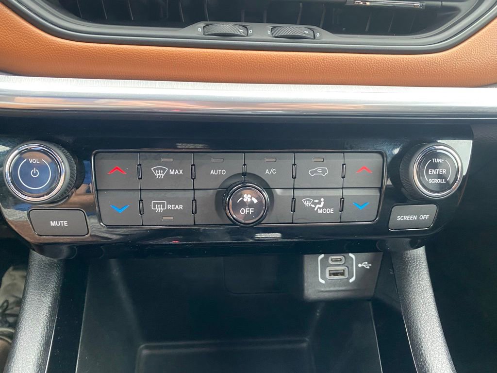 Used 2024 Jeep Compass Limited w/ Elite Group image 22