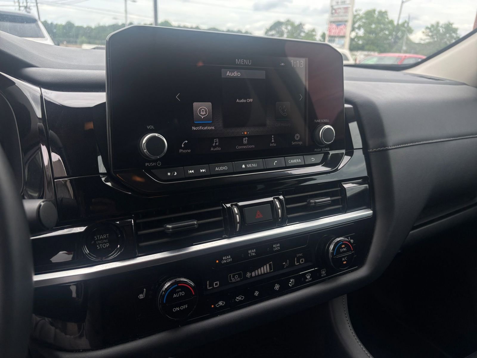 Used 2025 Nissan Pathfinder SV FWD image 20