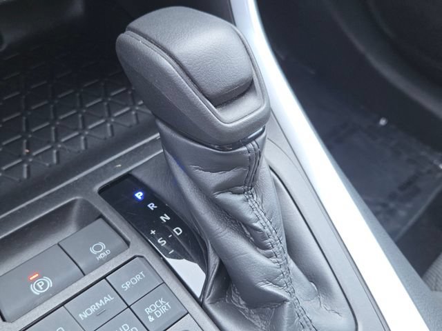 Used 2020 Toyota RAV4 XLE w/ Convenience Package AWD/4WD image 38