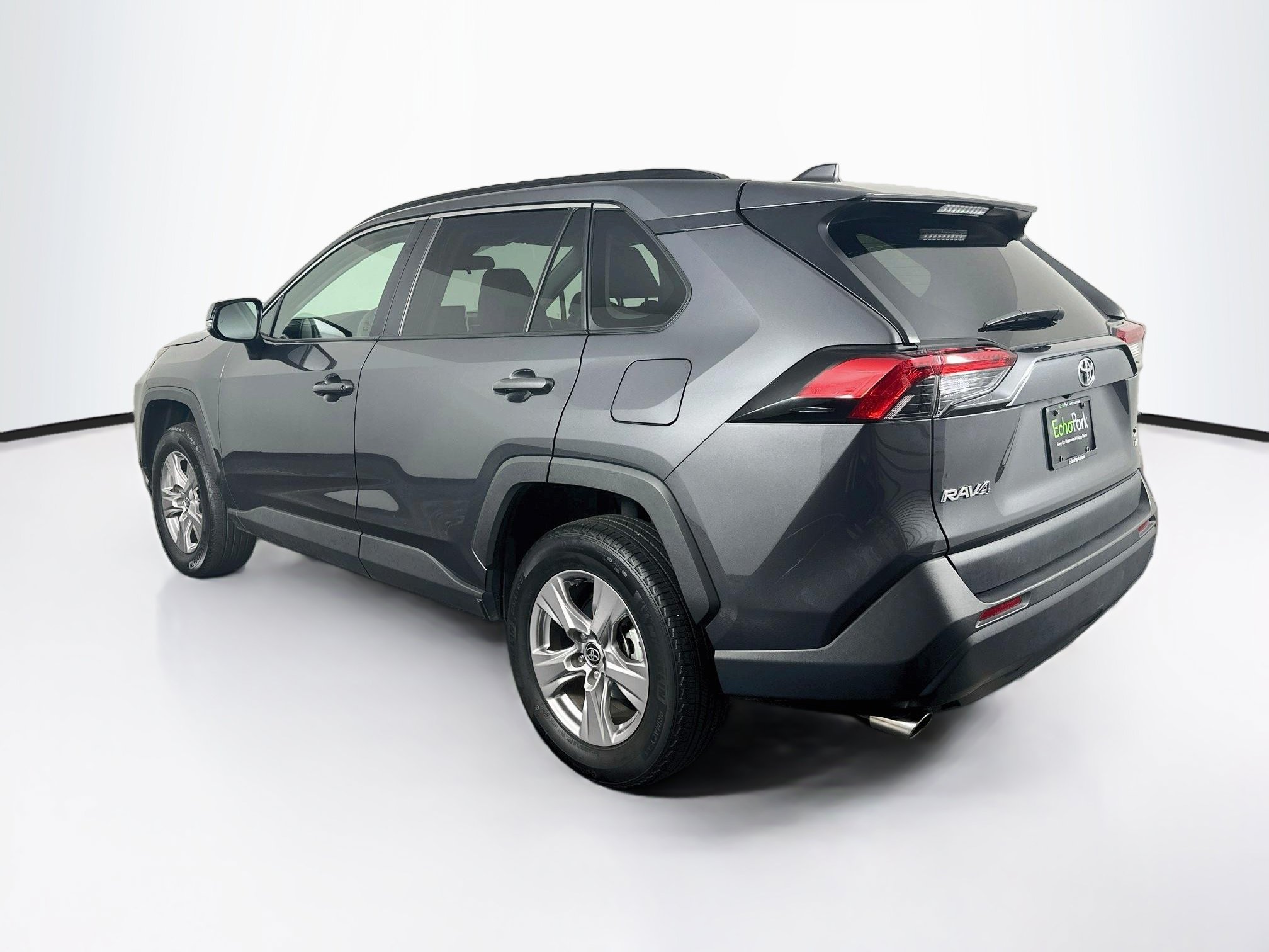 Used 2025 Toyota RAV4 XLE AWD/4WD image 5