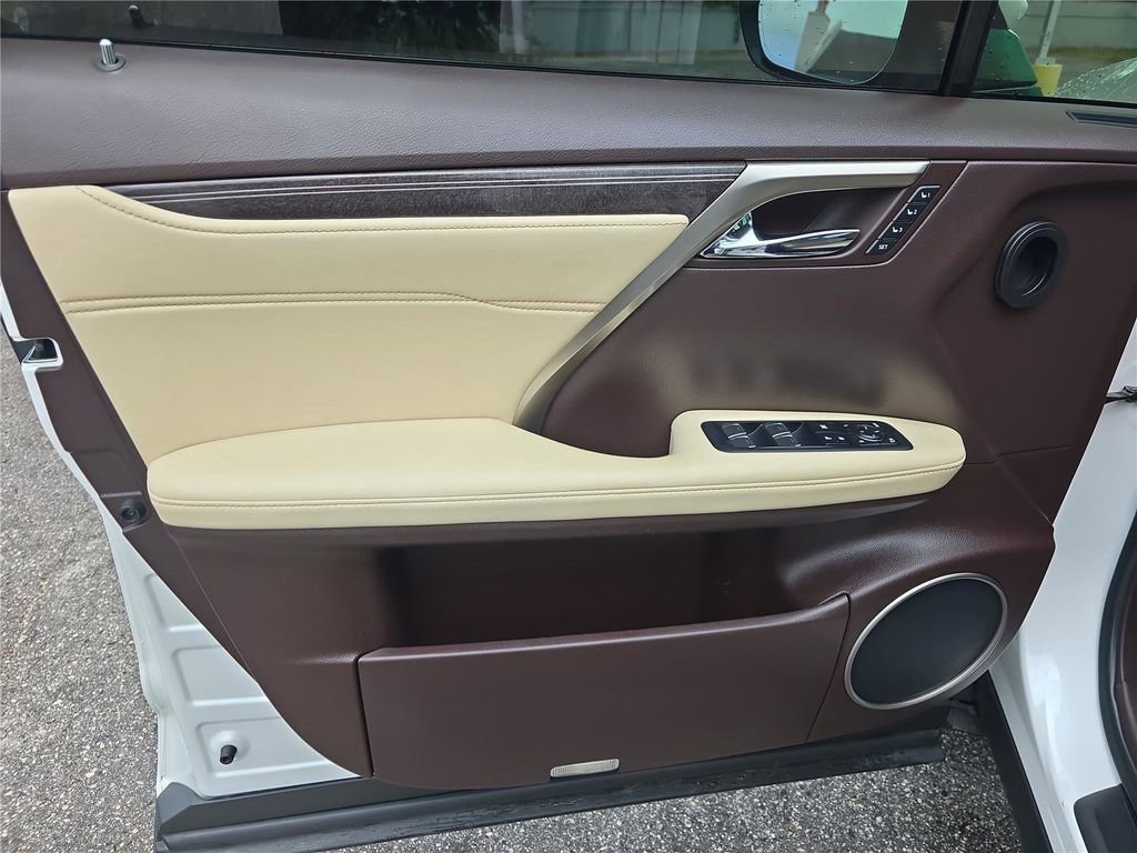 Used 2018 Lexus RX 350L Luxury w/ Accessory Package FWD image 20