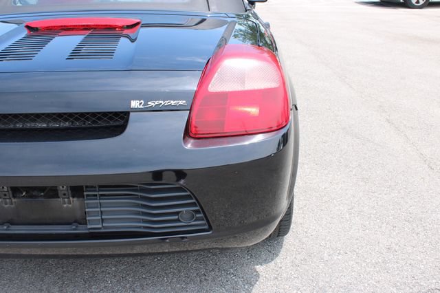 Used 2001 Toyota MR2 RWD image 31