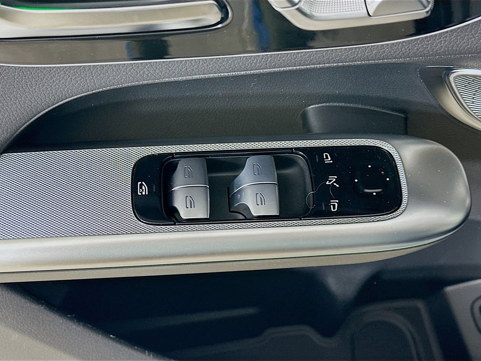 Certified 2026 Mercedes-Benz GLC 300 4MATIC image 23