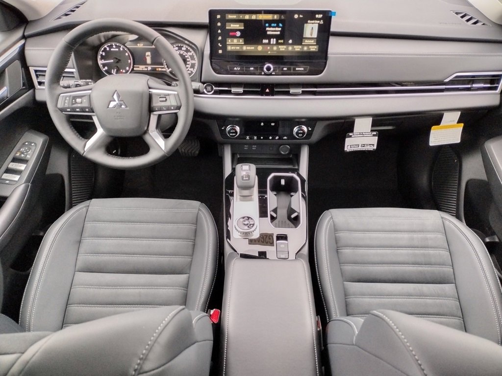 New 2026 Mitsubishi Outlander Trail Edition image 2