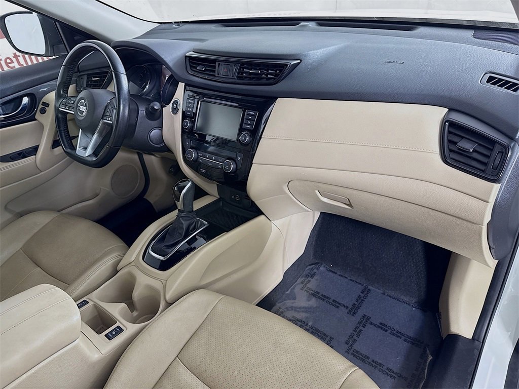 Used 2020 Nissan Rogue SV image 31