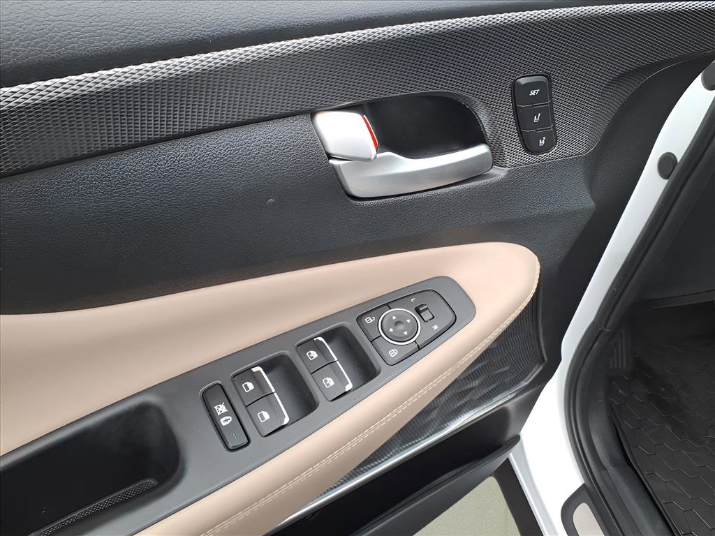 Used 2019 Hyundai Santa Fe AWD image 26