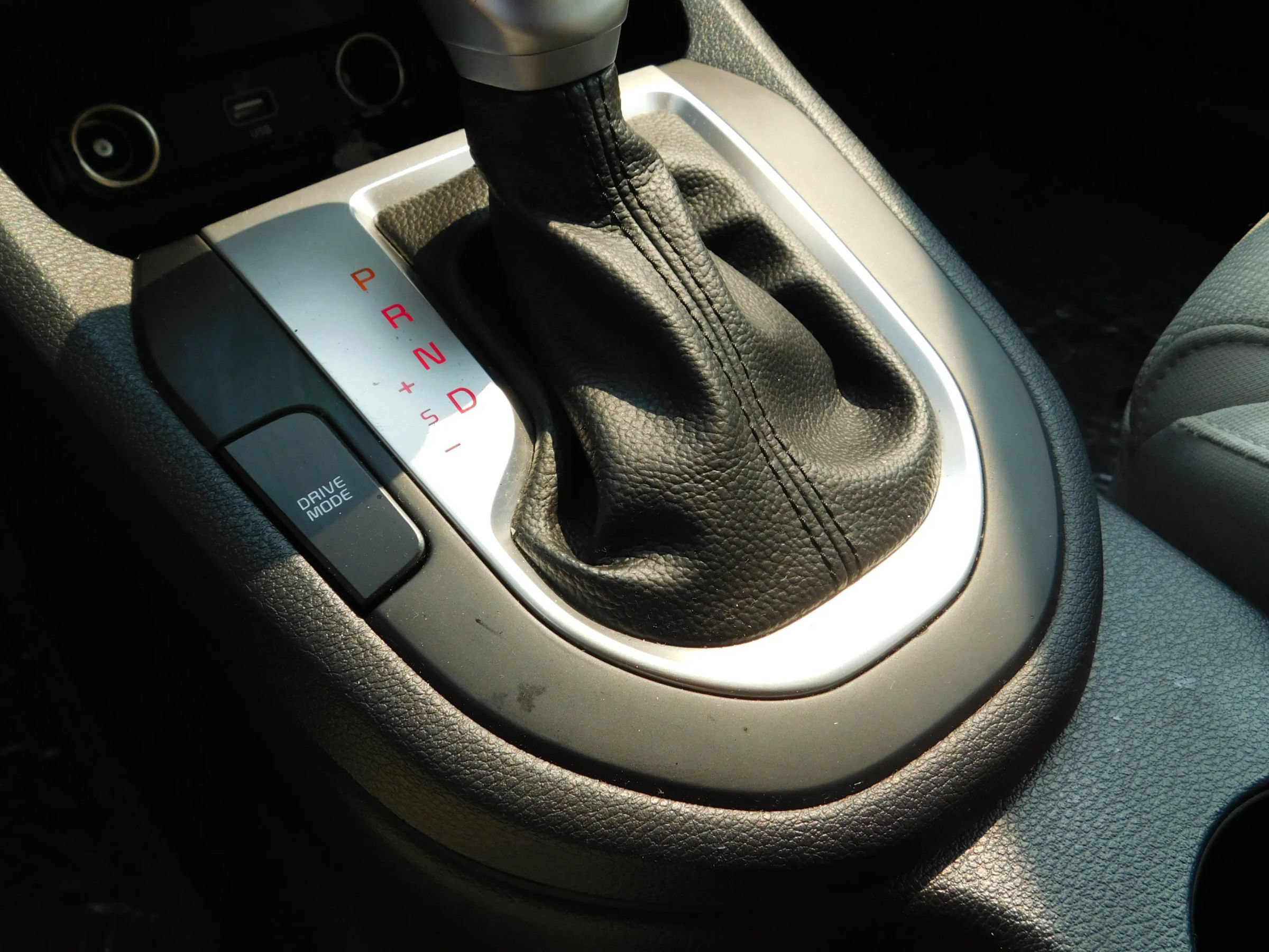 Used 2023 Kia Forte LXS w/ LXS Technology Package FWD image 19