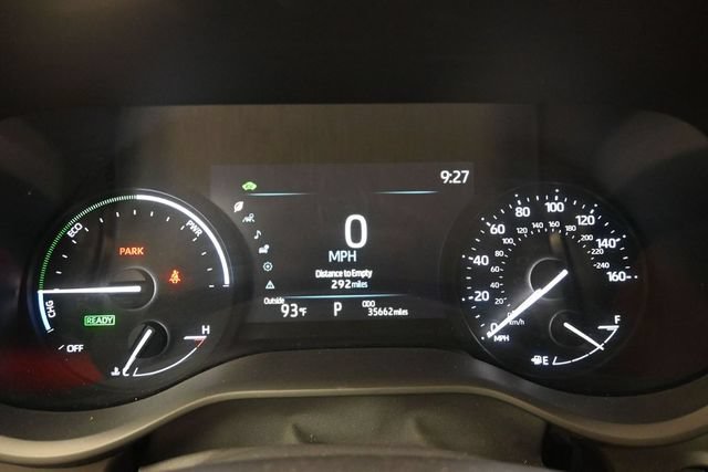 Used 2025 Toyota Sienna XLE FWD image 5