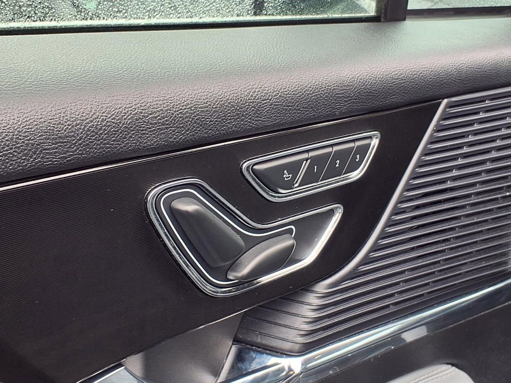 Used 2022 Lincoln Corsair AWD w/ Premium Package image 4