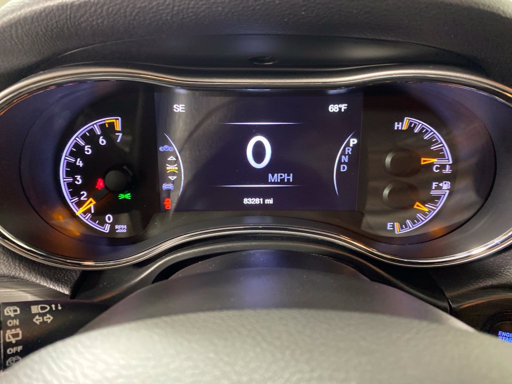 Used 2019 Jeep Grand Cherokee Limited AWD/4WD image 16