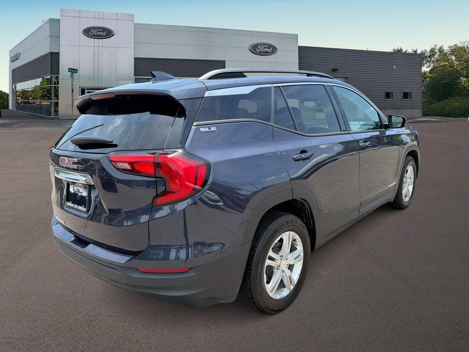 Used 2019 GMC Terrain SLE w/ Driver Convenience Package FWD image 11