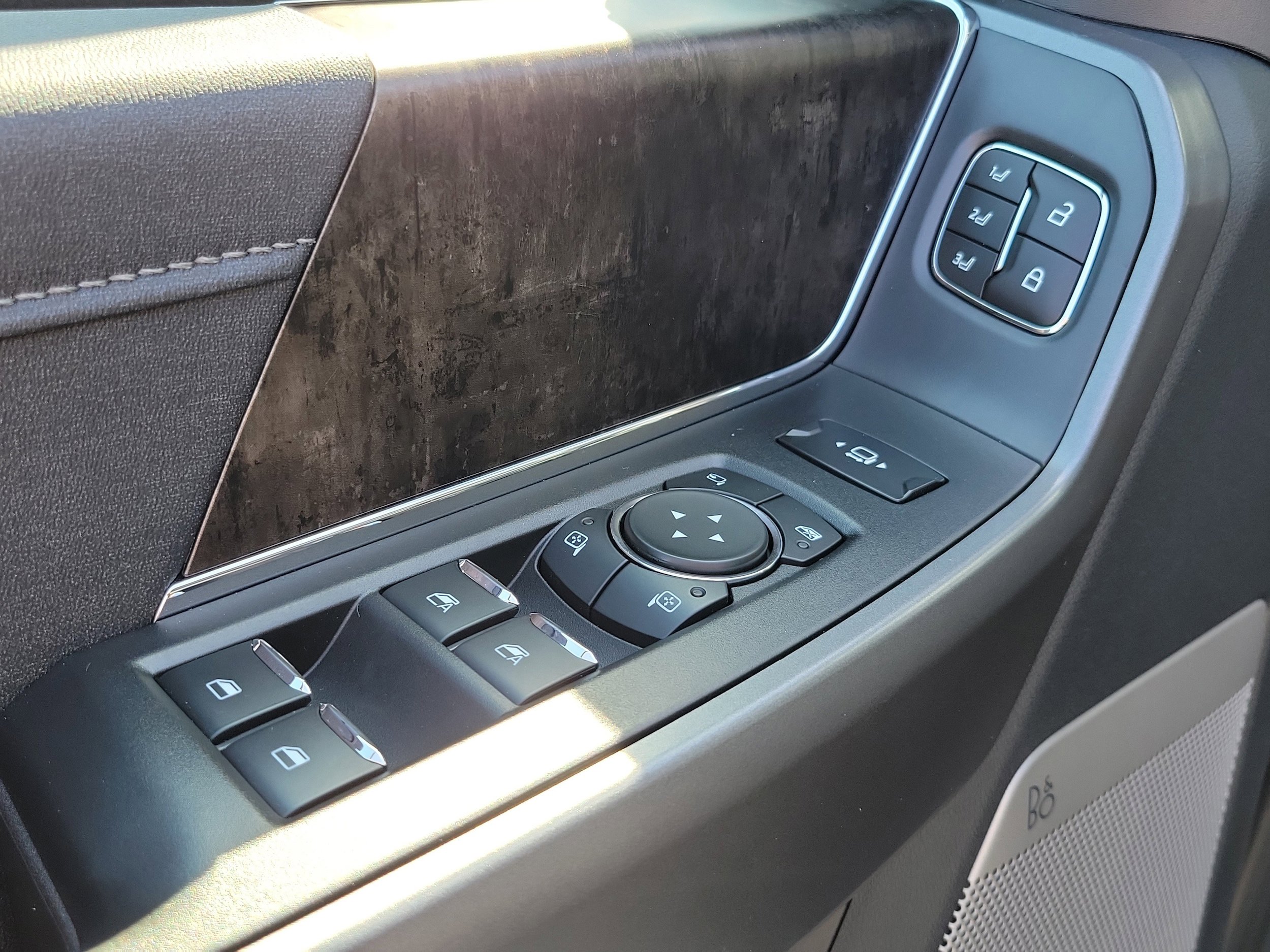 New 2026 Ford F250 Lariat w/ Lariat Ultimate Package image 25
