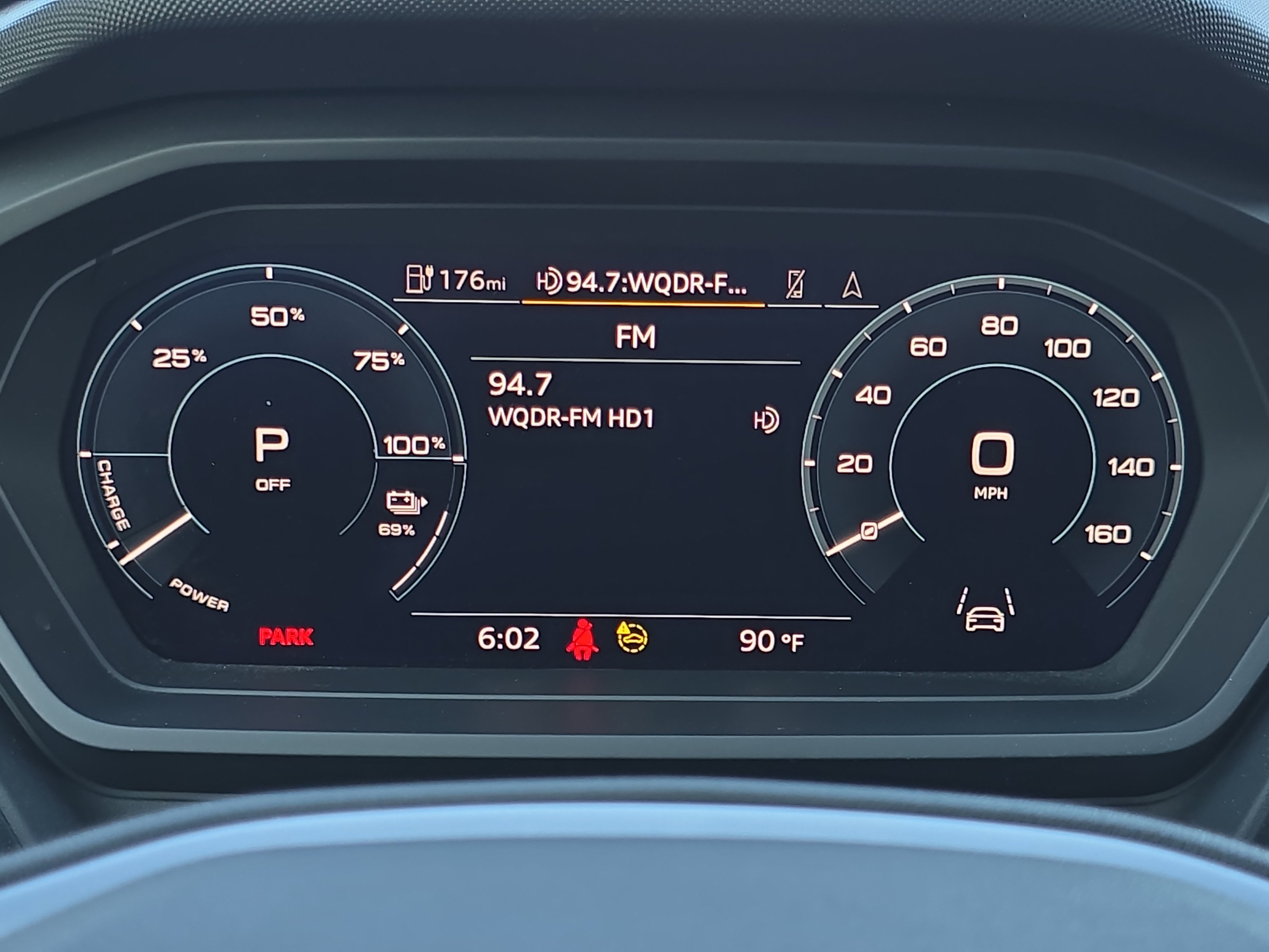 Used 2023 Audi Q4 e-tron Premium Plus w/ Premium Plus RWD image 19