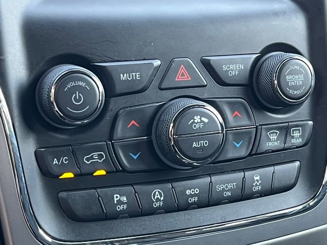 Used 2021 Jeep Grand Cherokee Laredo image 25