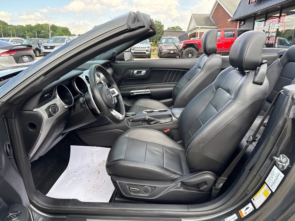Used 2019 Ford Mustang GT Premium RWD image 30