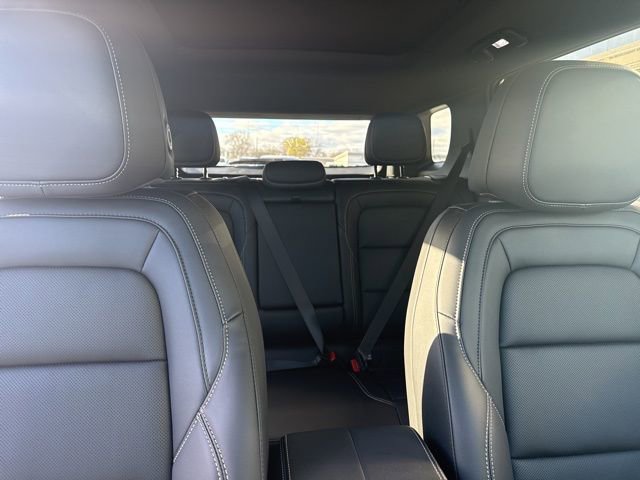 New 2026 GMC Terrain Elevation w/ Elevation Premium Package AWD/4WD image 33