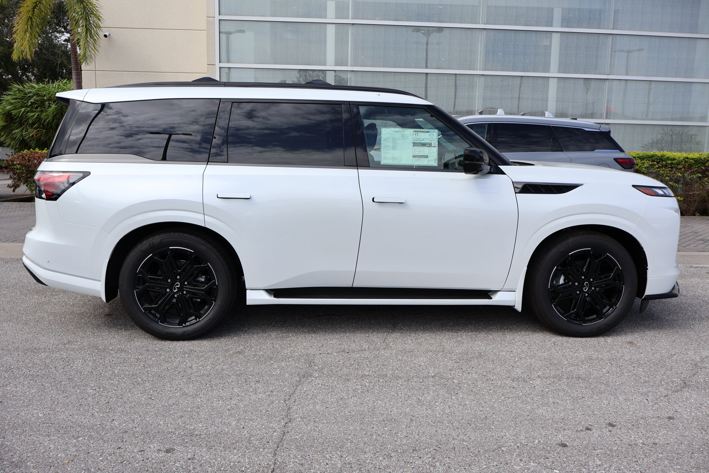 New 2026 INFINITI QX80 4WD image 7