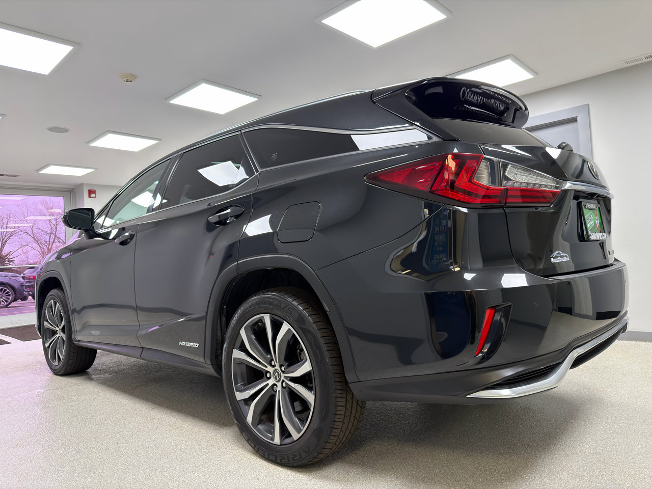 Used 2018 Lexus RX 450hL Premium w/ Premium Package image 5