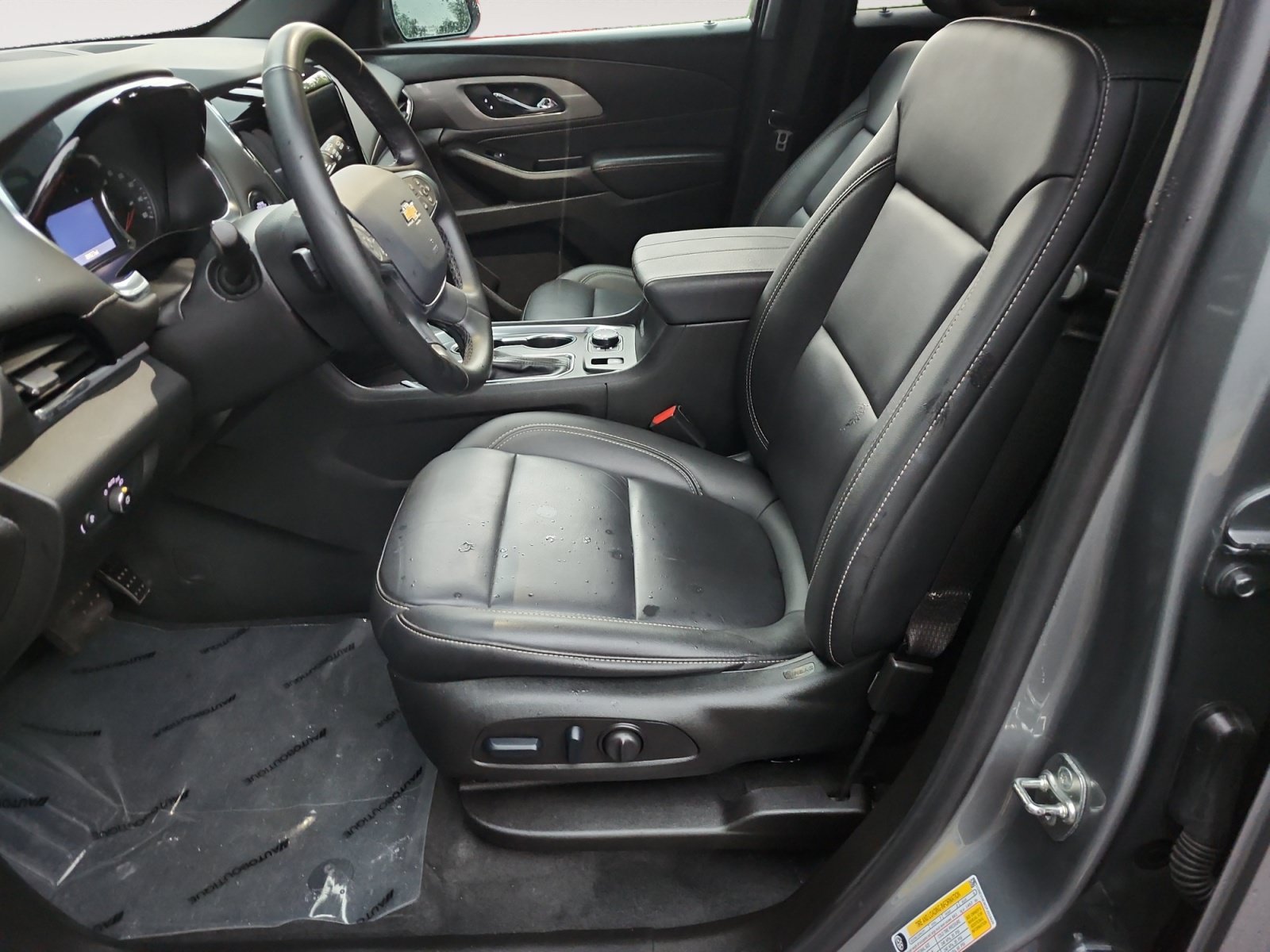 Used 2023 Chevrolet Traverse LT w/ LT Premium Package AWD/4WD image 9
