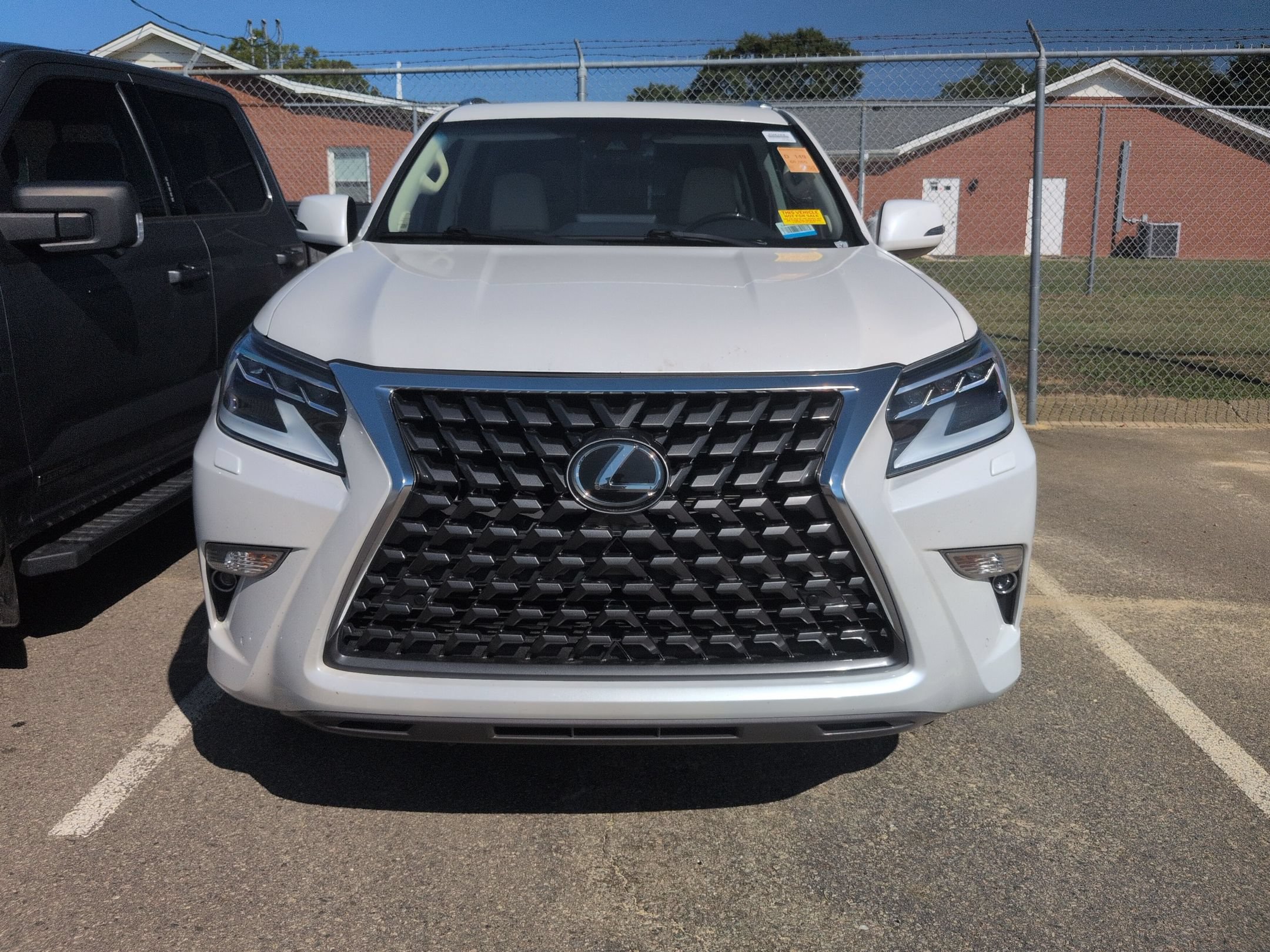 Used 2023 Lexus GX 460 Premium w/ Premium Package AWD/4WD image 3