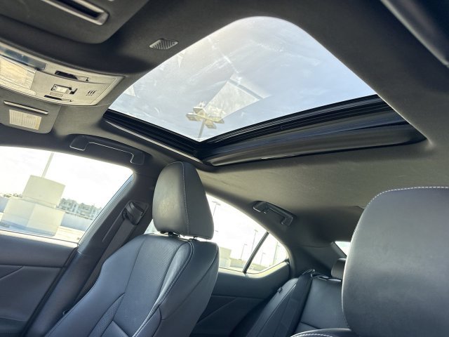 Used 2023 Lexus IS 350 F Sport w/ Navigation Package RWD image 22