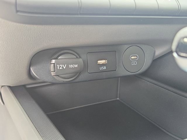 New 2025 Hyundai Elantra Blue image 13