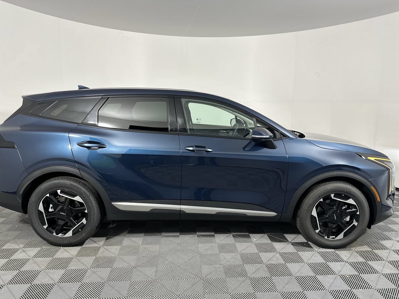 New 2027 Kia Sportage S FWD image 18
