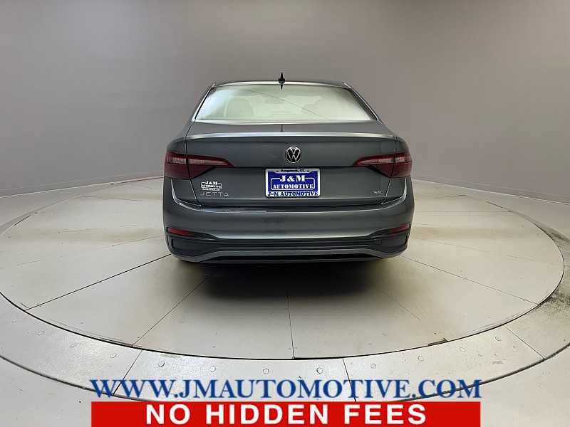 Used 2024 Volkswagen Jetta SE FWD image 4