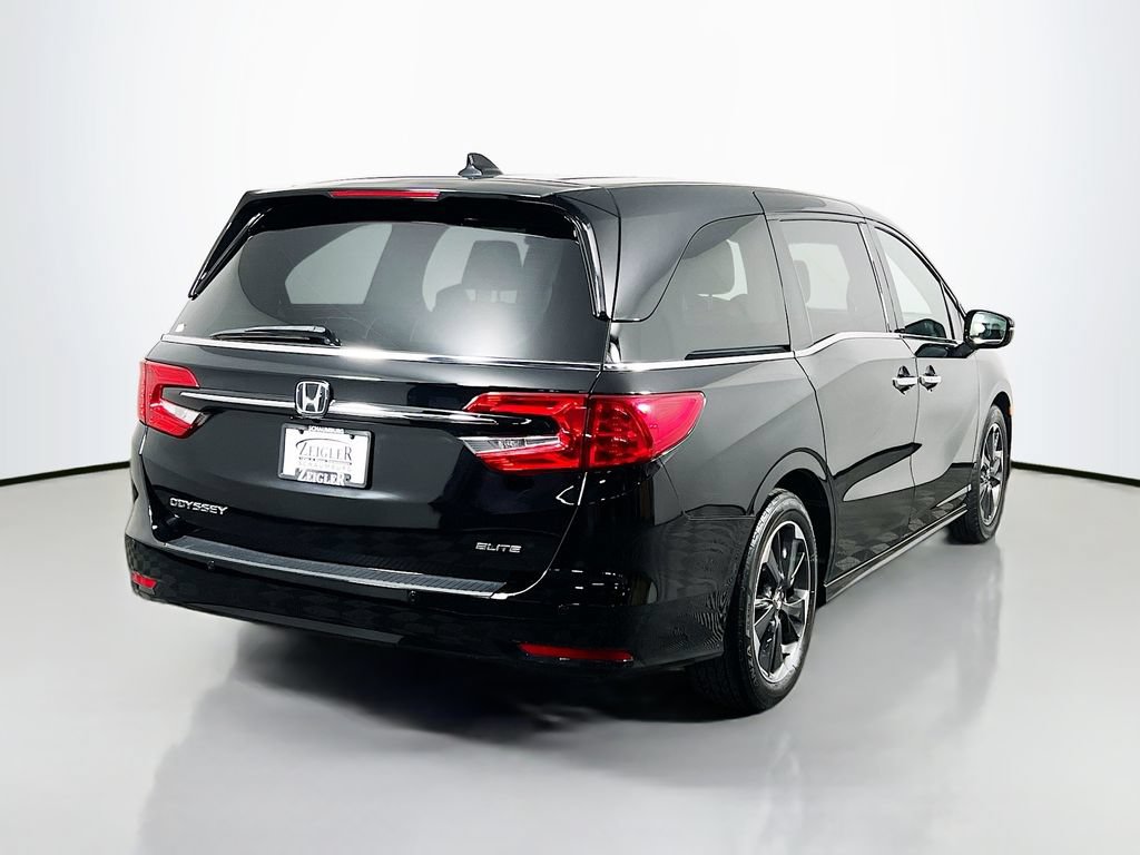 Used 2023 Honda Odyssey Elite image 5