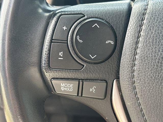 Used 2018 Toyota RAV4 XLE image 29
