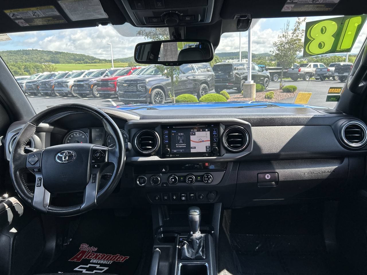 Used 2018 Toyota Tacoma TRD Off-Road w/ Exterior Package AWD/4WD image 18