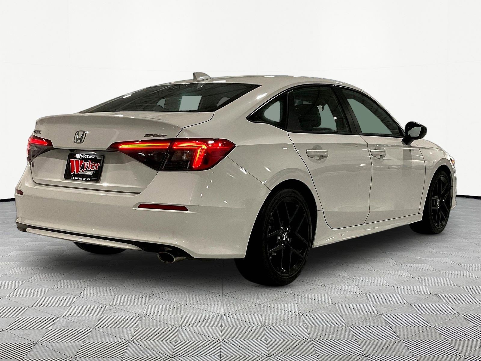 Used 2023 Honda Civic Sport image 6