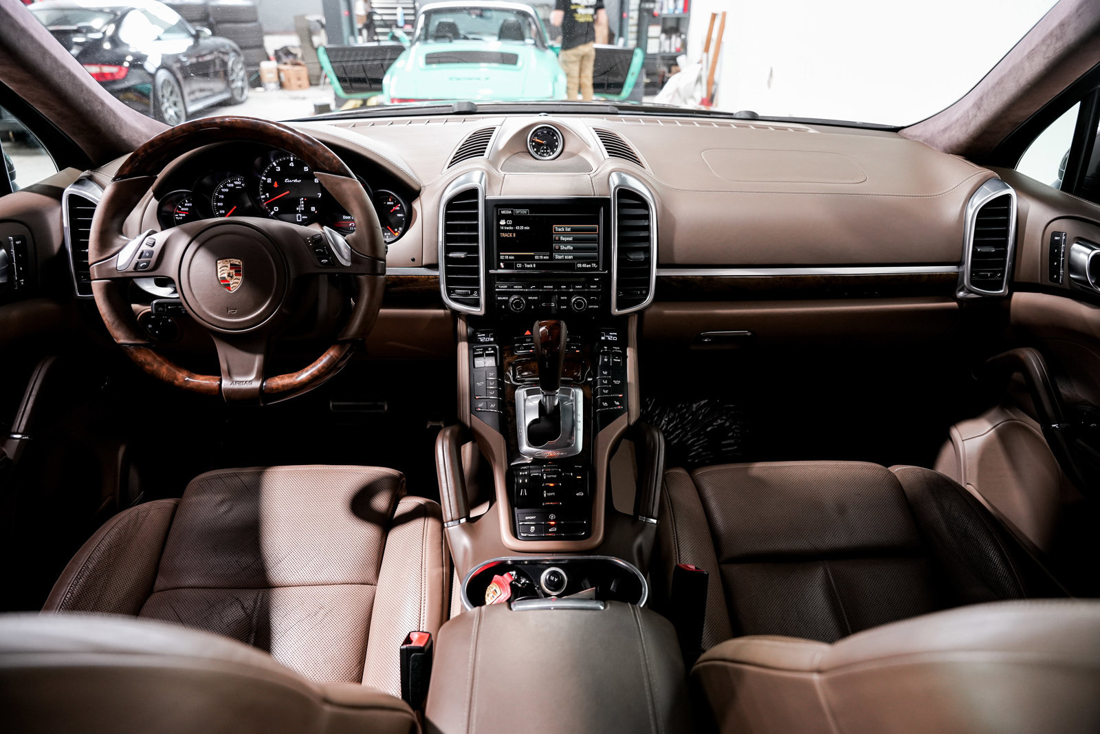 Used 2013 Porsche Cayenne Turbo AWD/4WD image 20