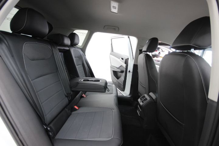 Used 2022 Volkswagen Taos SE image 23