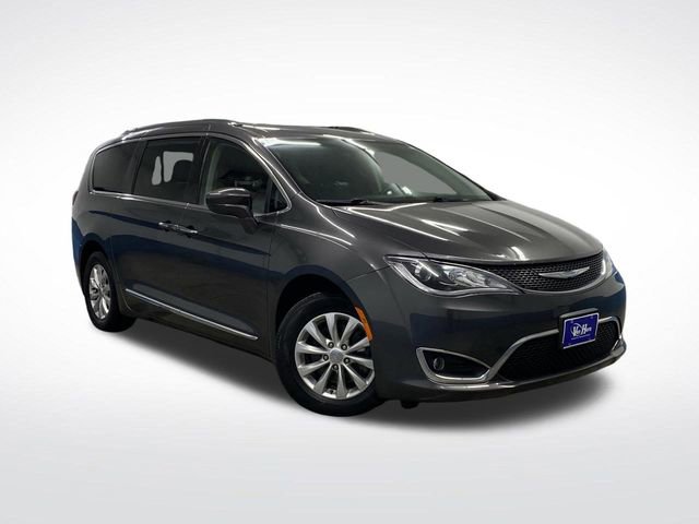 Used 2018 Chrysler Pacifica Touring-L image 41