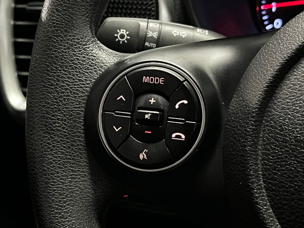 Used 2020 Kia Soul S image 21