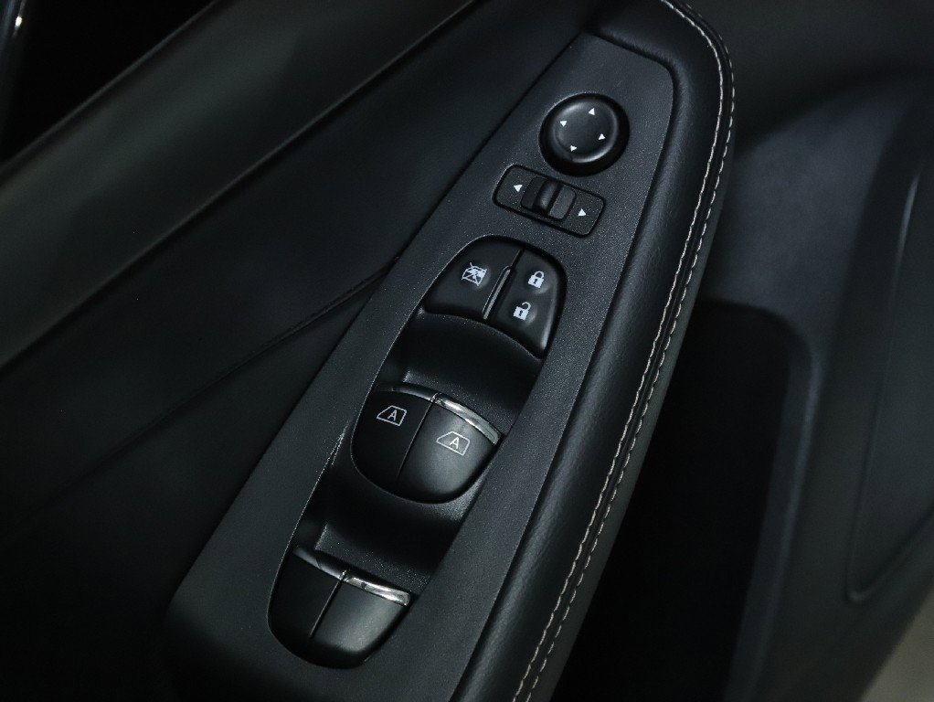 Used 2019 Nissan Maxima SL image 17