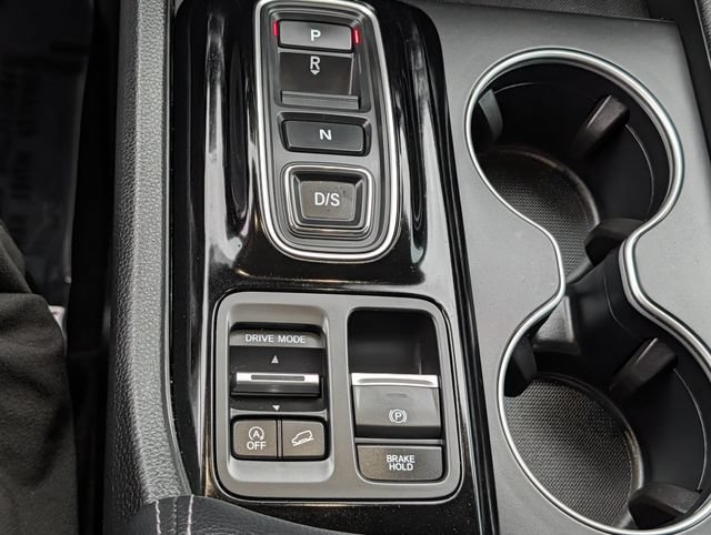 Used 2025 Honda Pilot Touring image 16