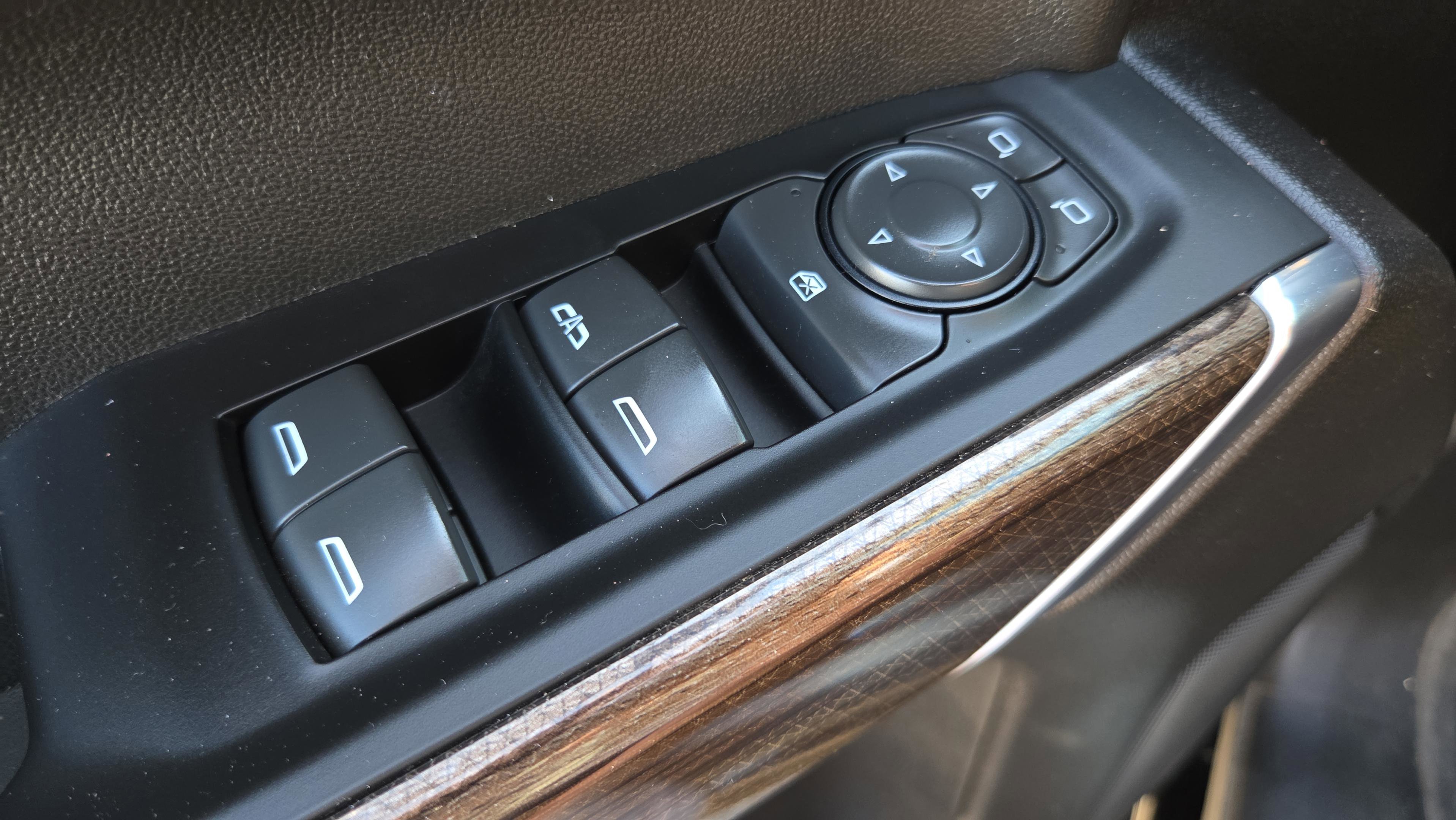 Used 2021 Chevrolet Silverado 1500 LT Trail Boss w/ Bed Protection Package image 27