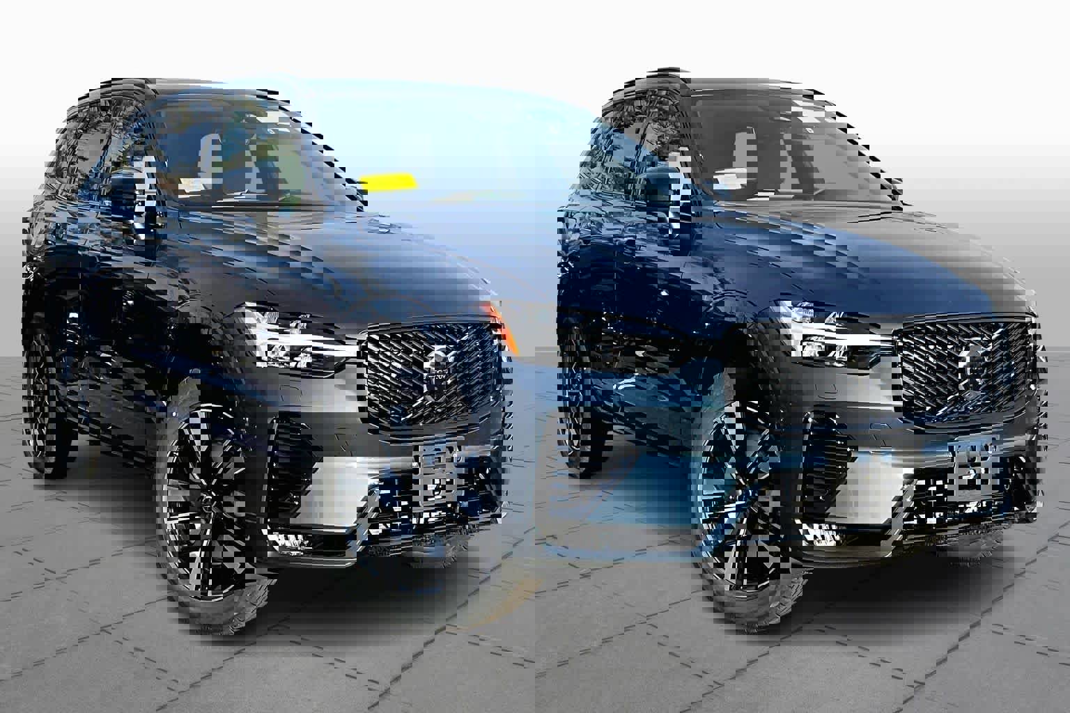 New 2026 Volvo XC60 B5 Plus w/ Protection Package Premier image 17