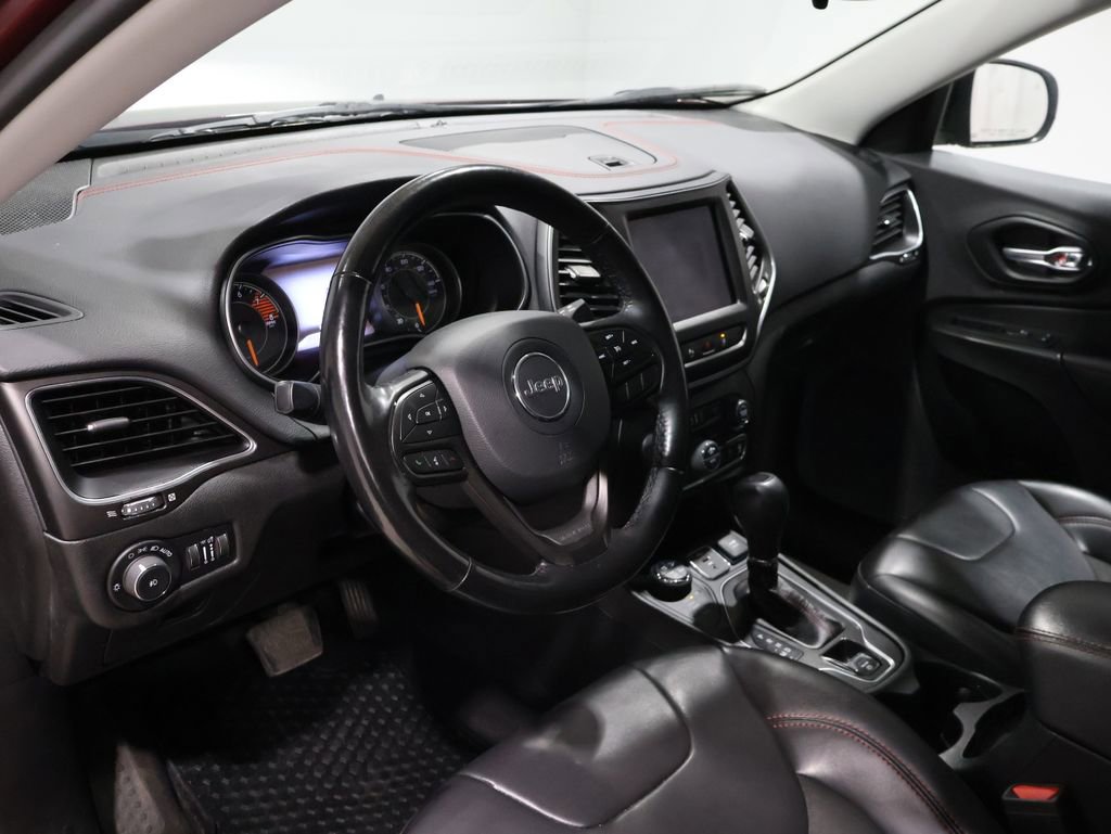 Used 2021 Jeep Cherokee Trailhawk image 15