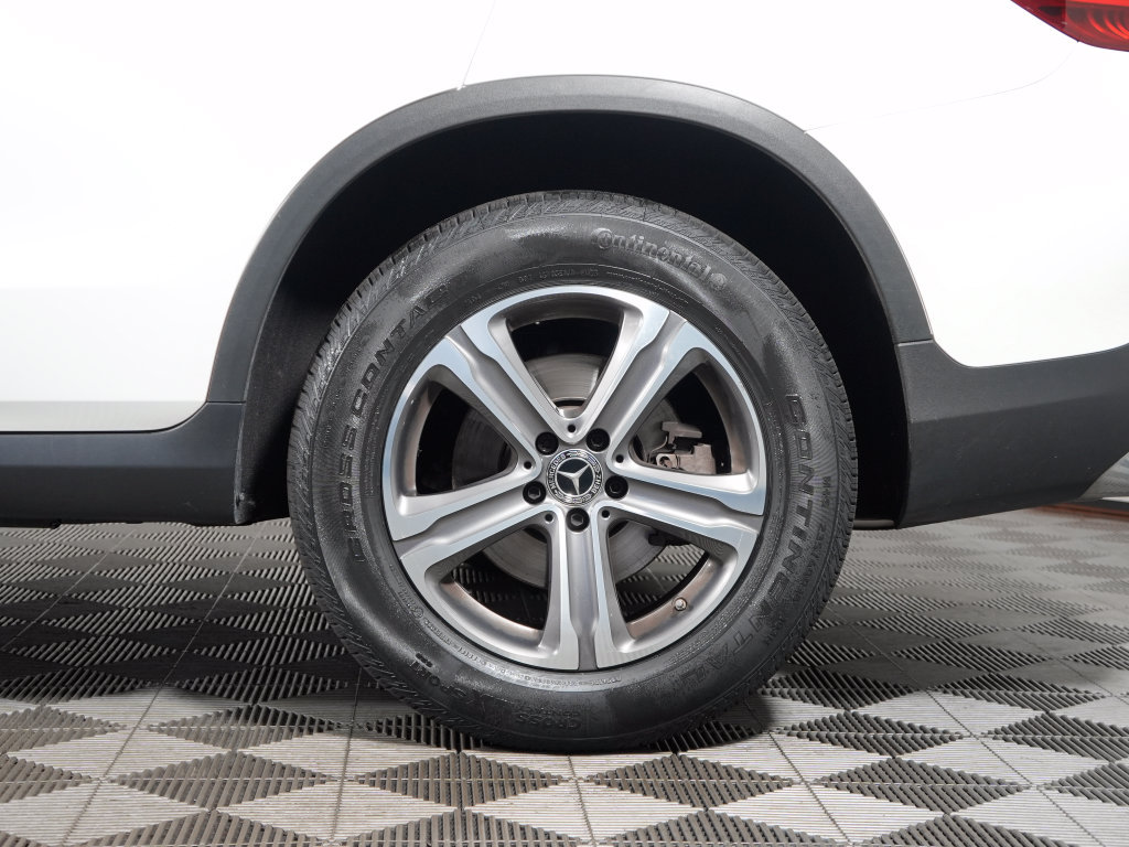Used 2019 Mercedes-Benz GLC 300 4MATIC image 10