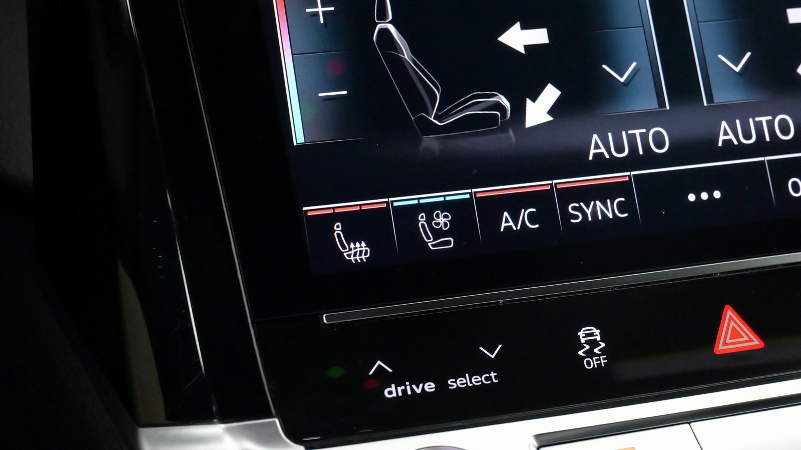 Used 2023 Audi e-tron Prestige w/ Prestige Package image 62