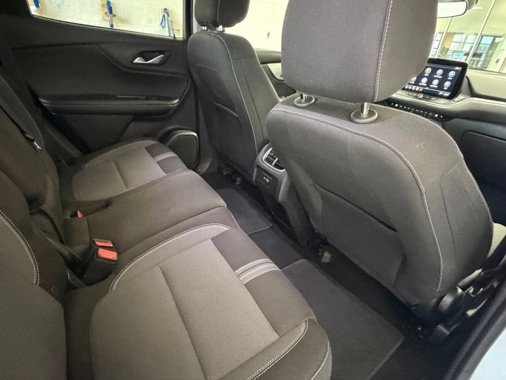 Used 2025 Chevrolet Blazer LT AWD/4WD image 48