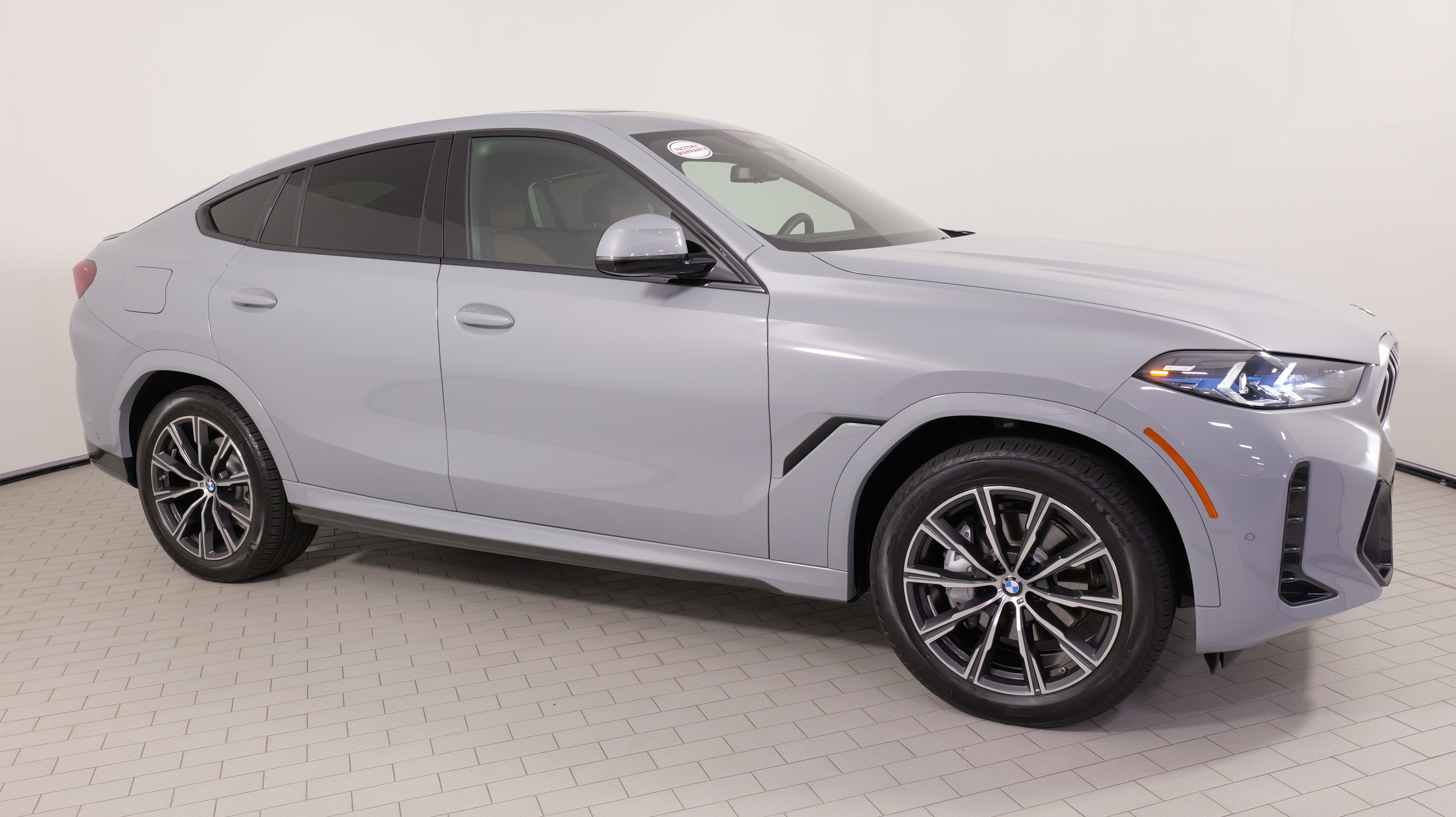 Used 2026 BMW X6 xDrive40i AWD/4WD image 8