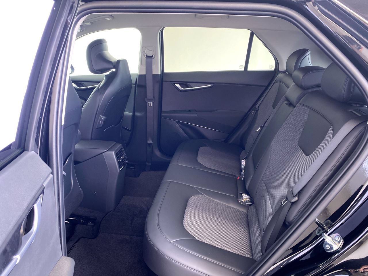 New 2026 Kia Niro EX FWD image 33