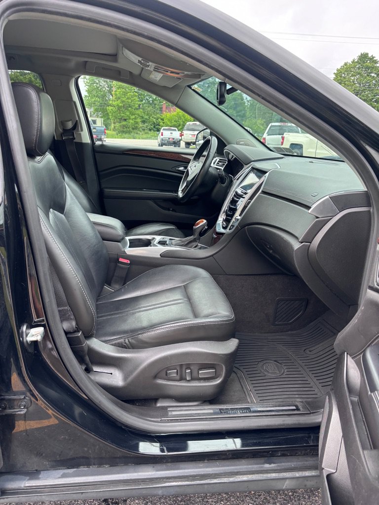 Used 2016 Cadillac SRX Luxury w/ Driver Awareness Package AWD/4WD image 11