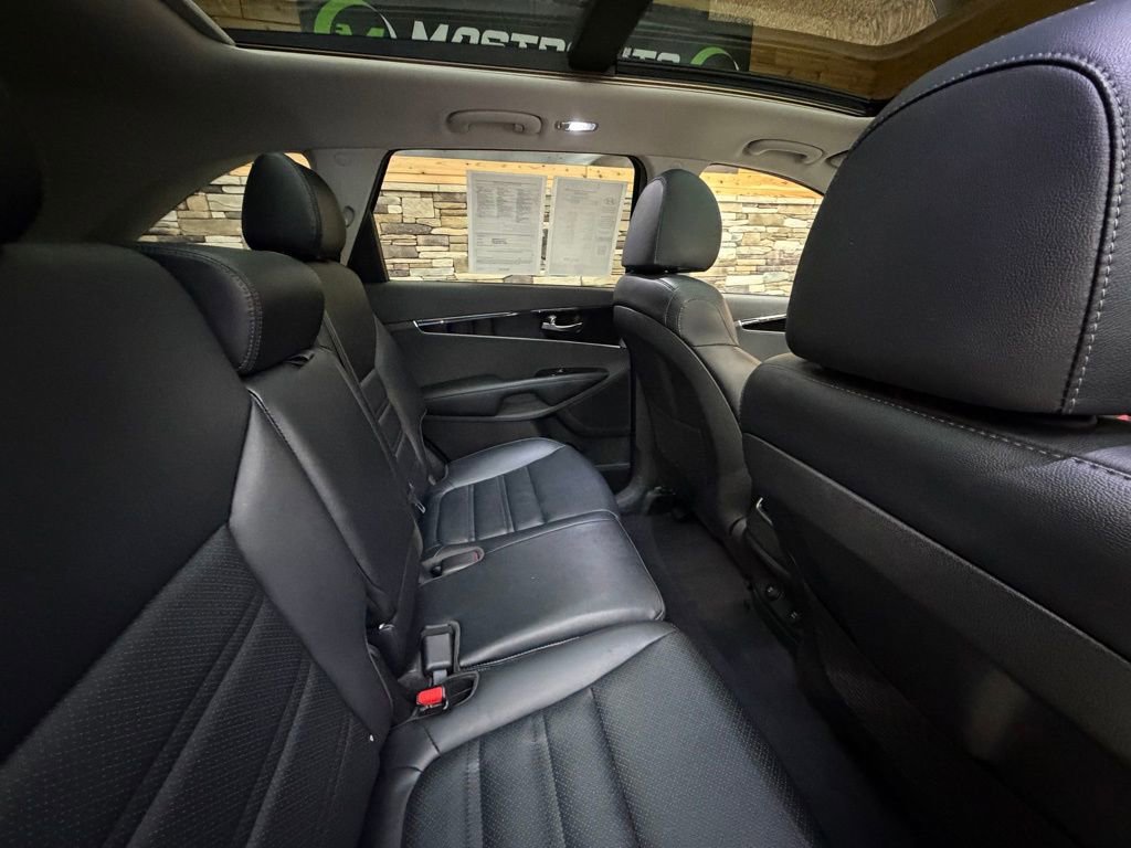 Used 2020 Kia Sorento EX image 32