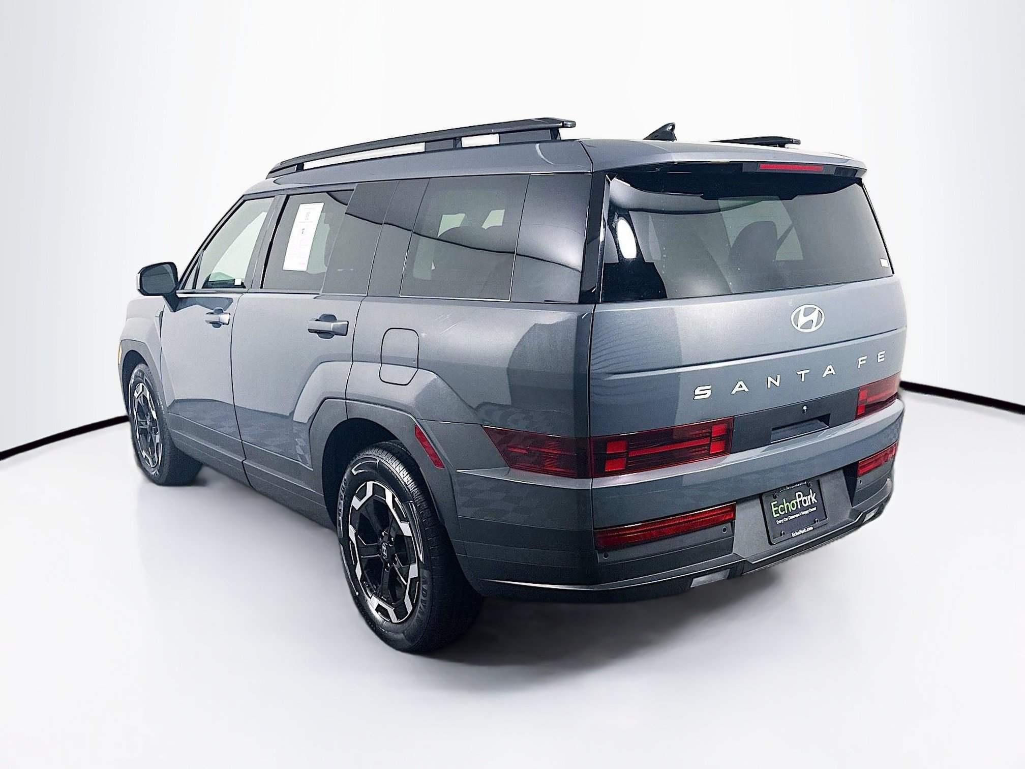 Used 2025 Hyundai Santa Fe SEL FWD image 5